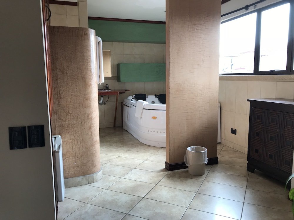 hotel la amistad