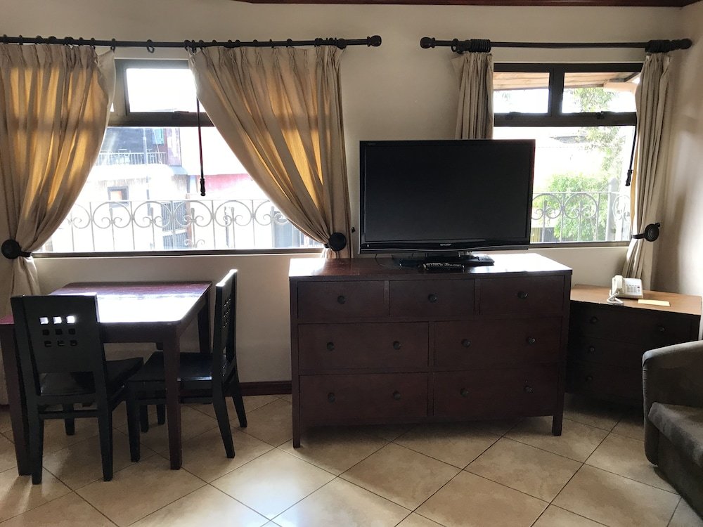 hotel la amistad