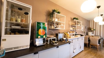 Hotel Le Lion D'or,Normandy>>Bernay,2 star