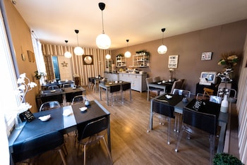 Hotel Le Lion D'or,Normandy>>Bernay,2 star