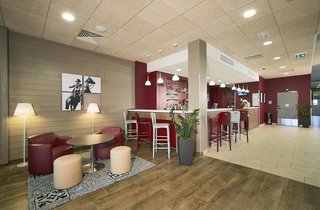 campanile la roche sur yon centre gare