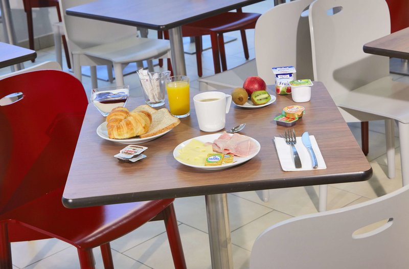 campanile la roche sur yon centre gare