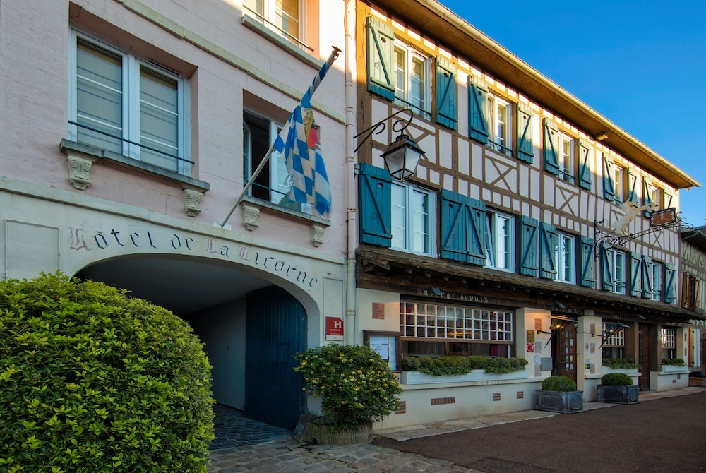 hotel de la licorne and spa nuxe