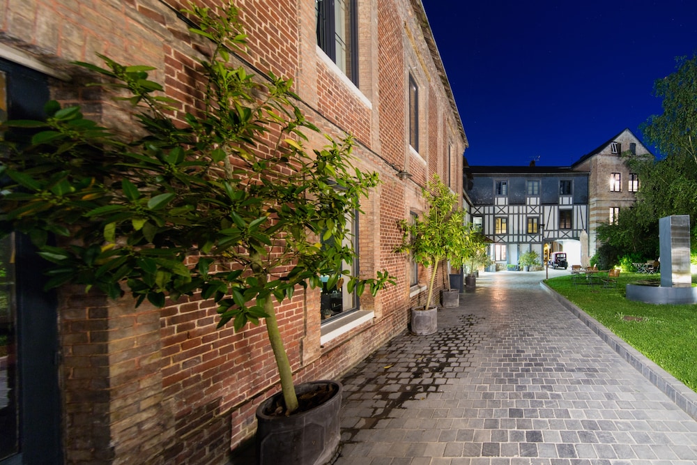 hotel de la licorne and spa nuxe