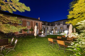 hotel de la licorne and spa nuxe