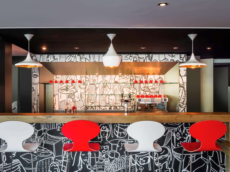 ibis nantes centre gare sud