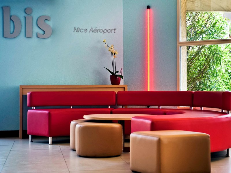 ibis nice aeroport promenade des anglais