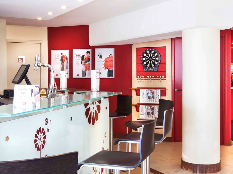 ibis nice aeroport promenade des anglais