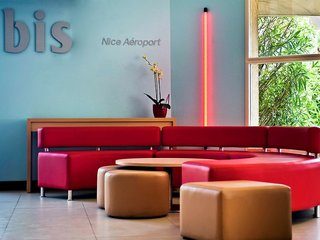 ibis nice aeroport promenade des anglais