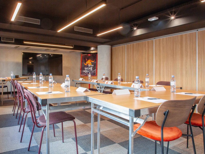 ibis nice aeroport promenade des anglais