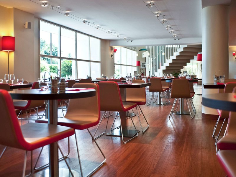 ibis nice aeroport promenade des anglais