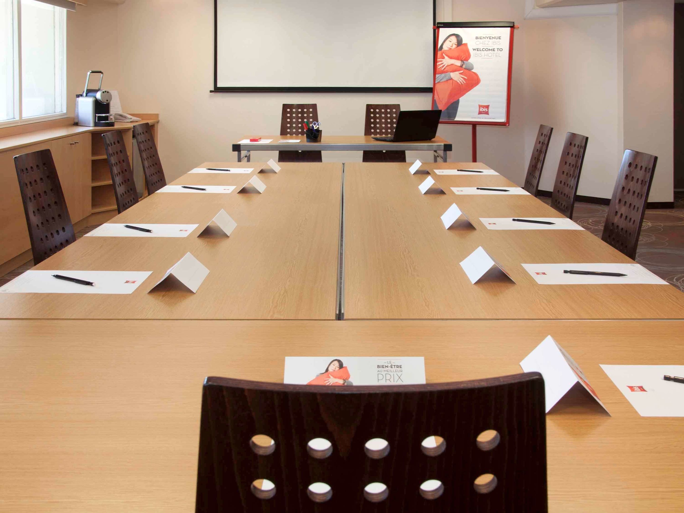 ibis nice aeroport promenade des anglais