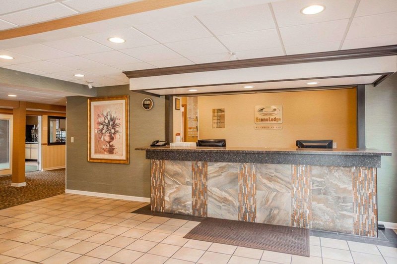 econo lodge milwaukee airport