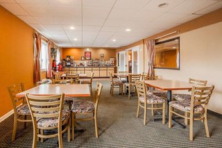 econo lodge milwaukee airport