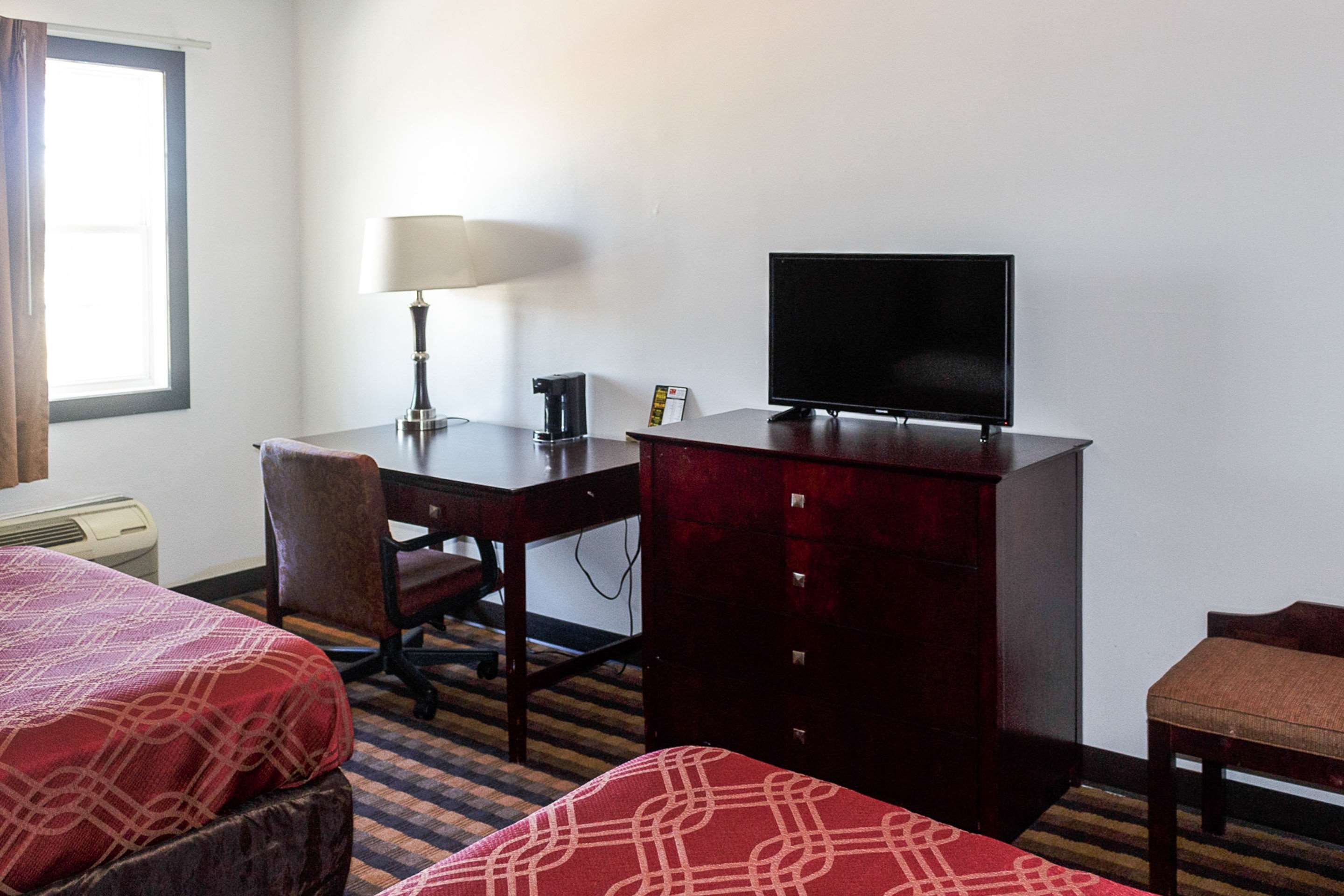 econo lodge milwaukee airport