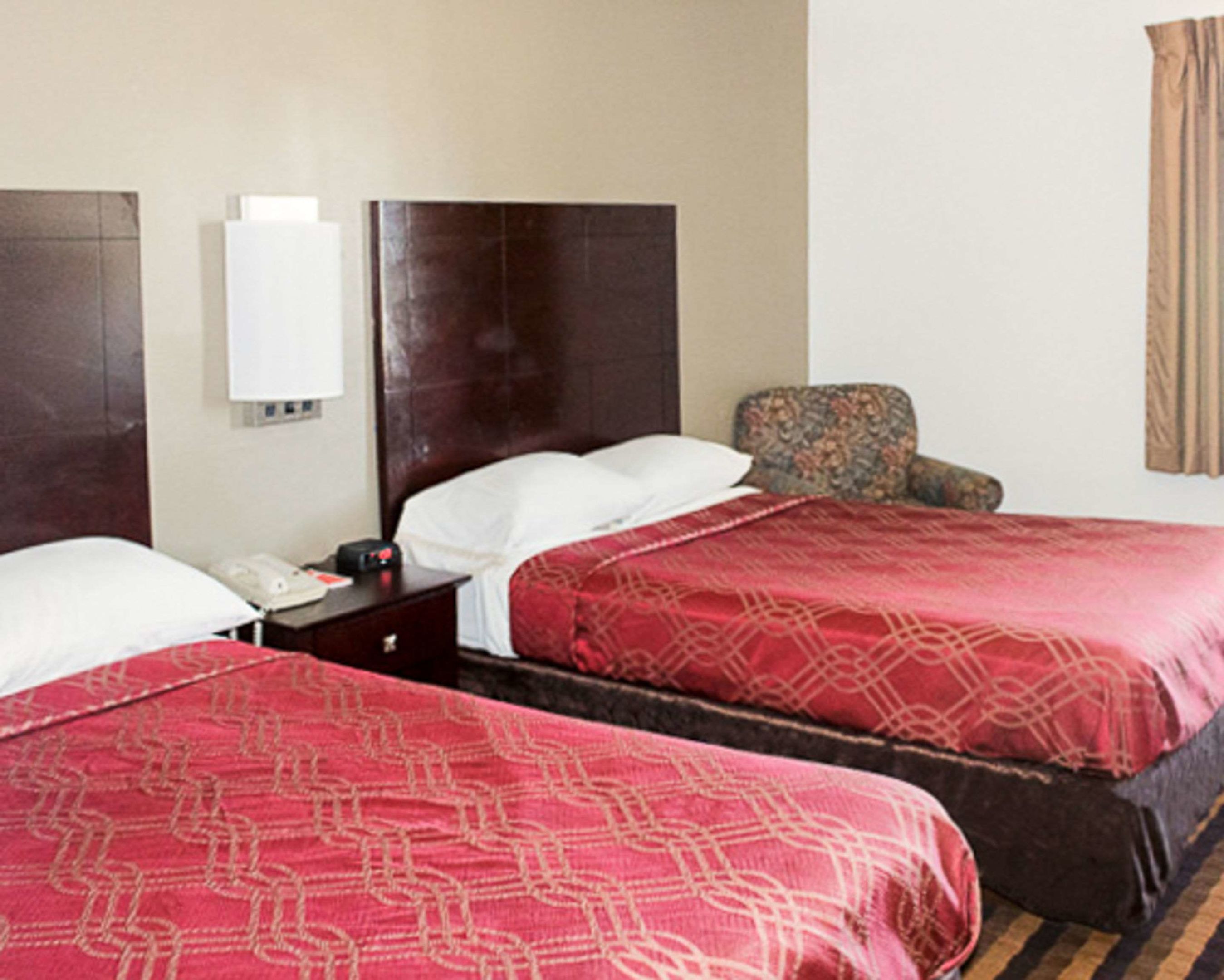 econo lodge milwaukee airport