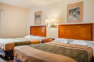 econo lodge milwaukee airport