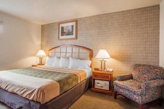 econo lodge milwaukee airport