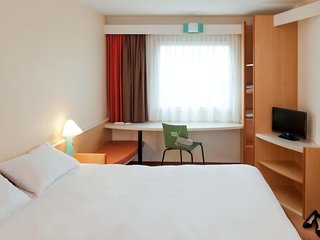 Ibis Vichy,Clermont-Ferrand>>Allier,3 star