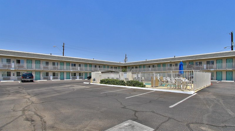motel 6 phoenix az airport 24th street