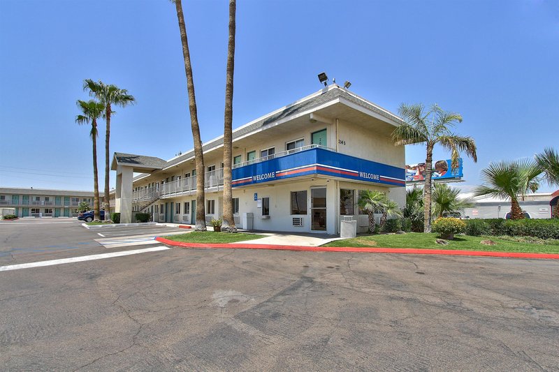 motel 6 phoenix az airport 24th street