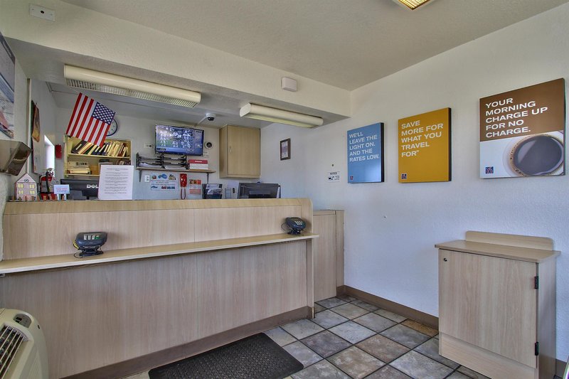 motel 6 phoenix az airport 24th street