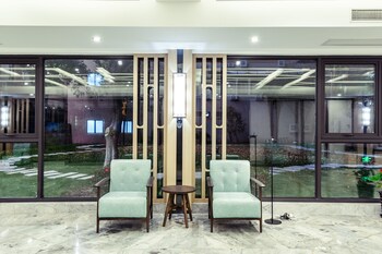 atour hotel pudong airport