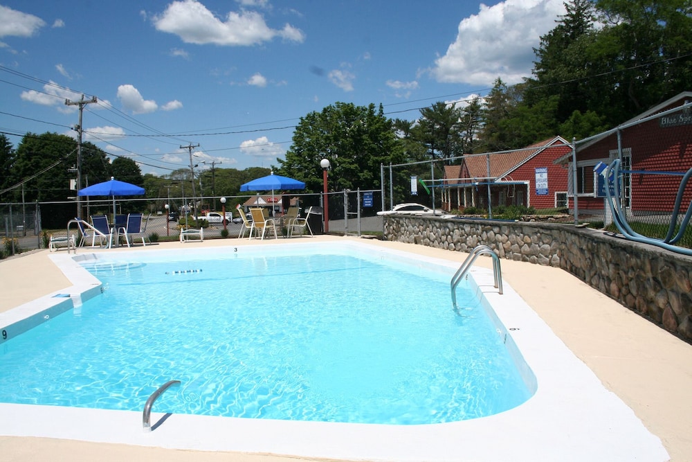 blue spruce motel and townhouses