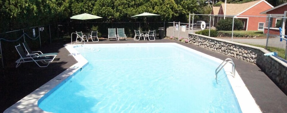 blue spruce motel and townhouses