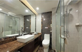 five rams city hotel