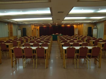five rams city hotel