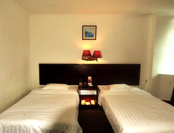 five rams city hotel