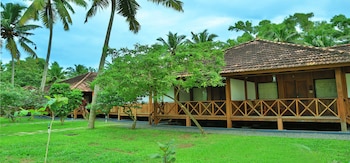 estuary sarovar premiere poovar island