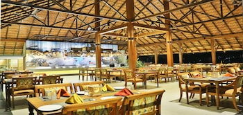 estuary sarovar premiere poovar island