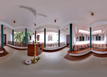 estuary sarovar premiere poovar island