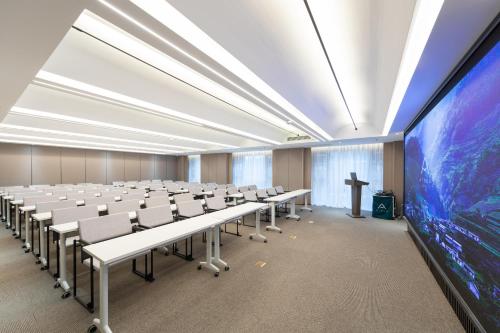 atour hotel meixi huxi metro station yuelu district changsha