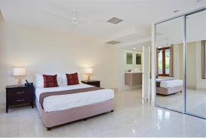 the mediterranean port douglas