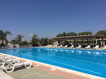 racar hotel and resort