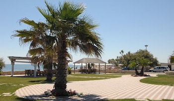 racar hotel and resort