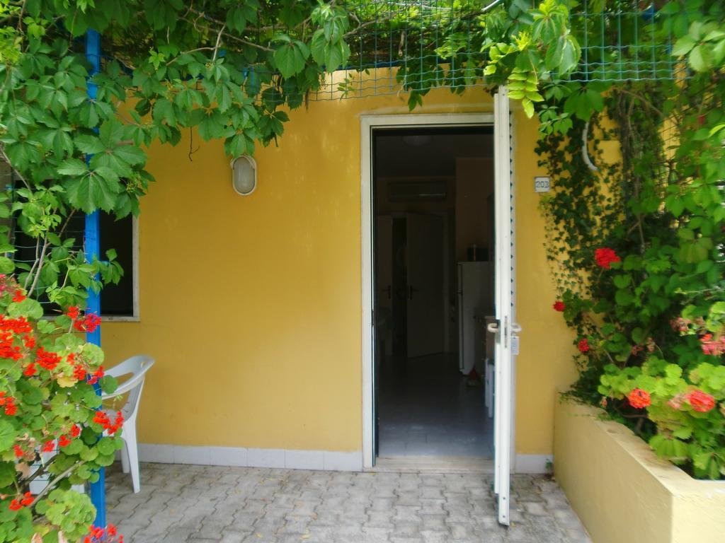 racar hotel and resort