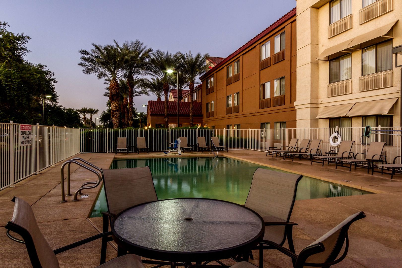 red roof inn plus tempe phoenix airport