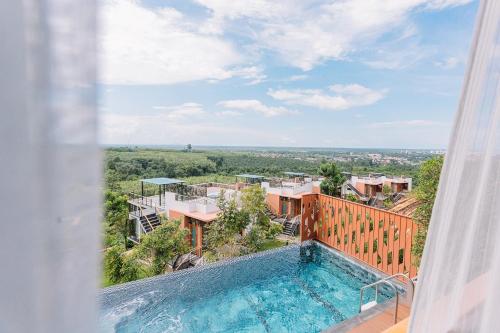 sky view luxury pool villa
