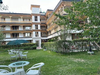 hotel caravan centre