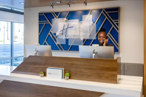 holiday inn express and suites benson