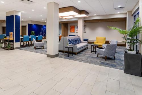 holiday inn express and suites benson