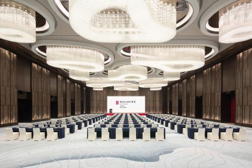 hualuxe haining an ihg hotel