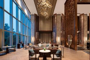 hualuxe haining an ihg hotel