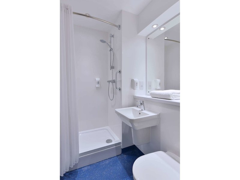 travelodge milton keynes central