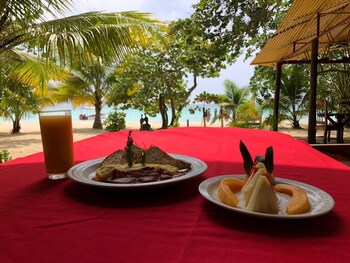 whistling bird resort