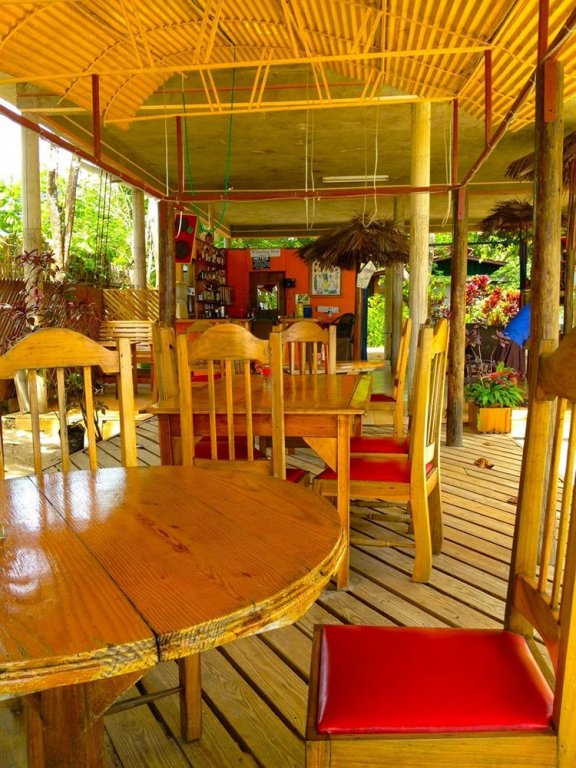 whistling bird resort